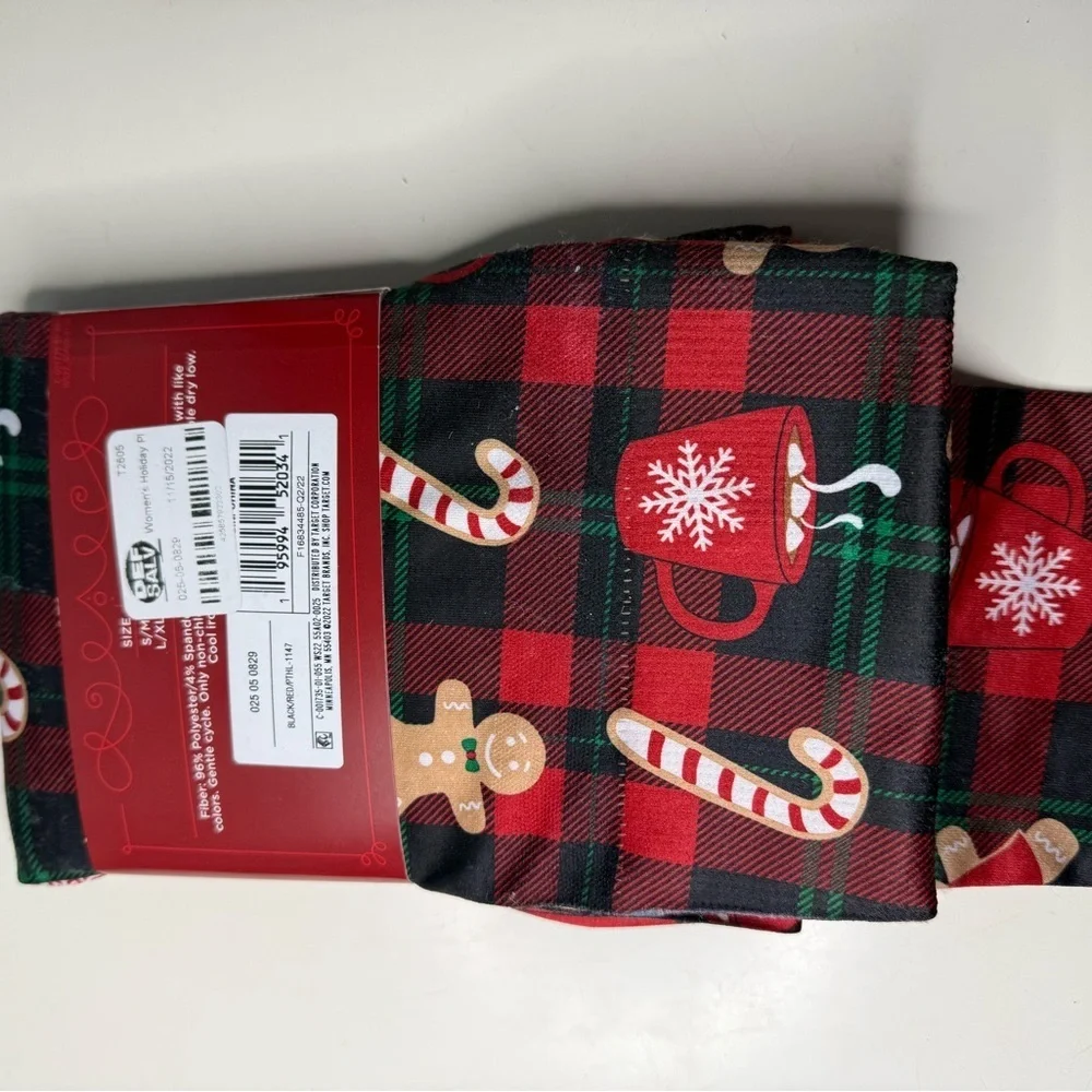 Wondershop Red and Green Holiday Pajama Leggings - Picture 3 of 4